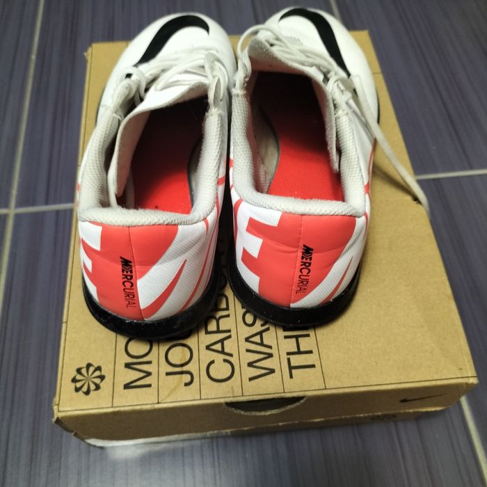 Adidași pentru fotbal,Nike,puma