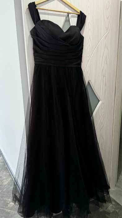 Официална рокля