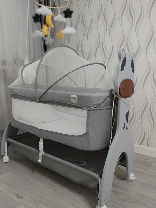 Продам самоучивающую кроватку