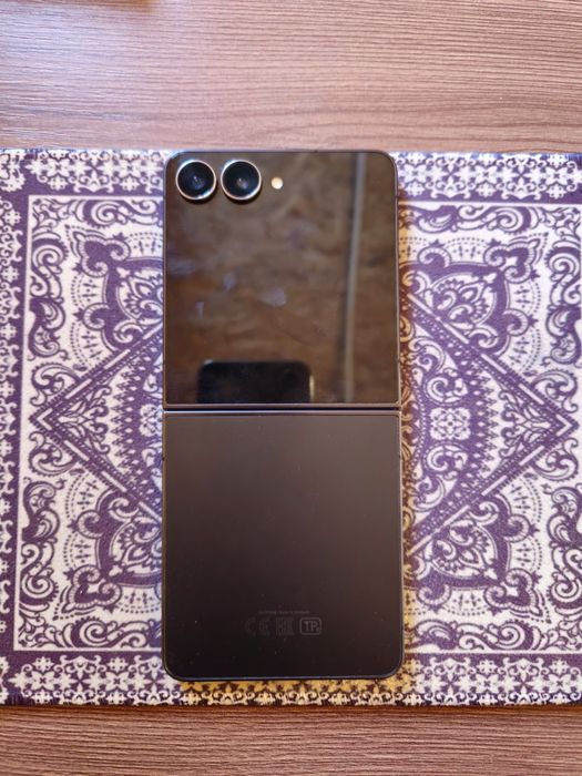 Samsung Galaxy Z Flip 7