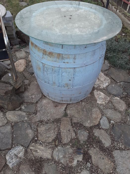 Masa de gradina din butoi sau bar