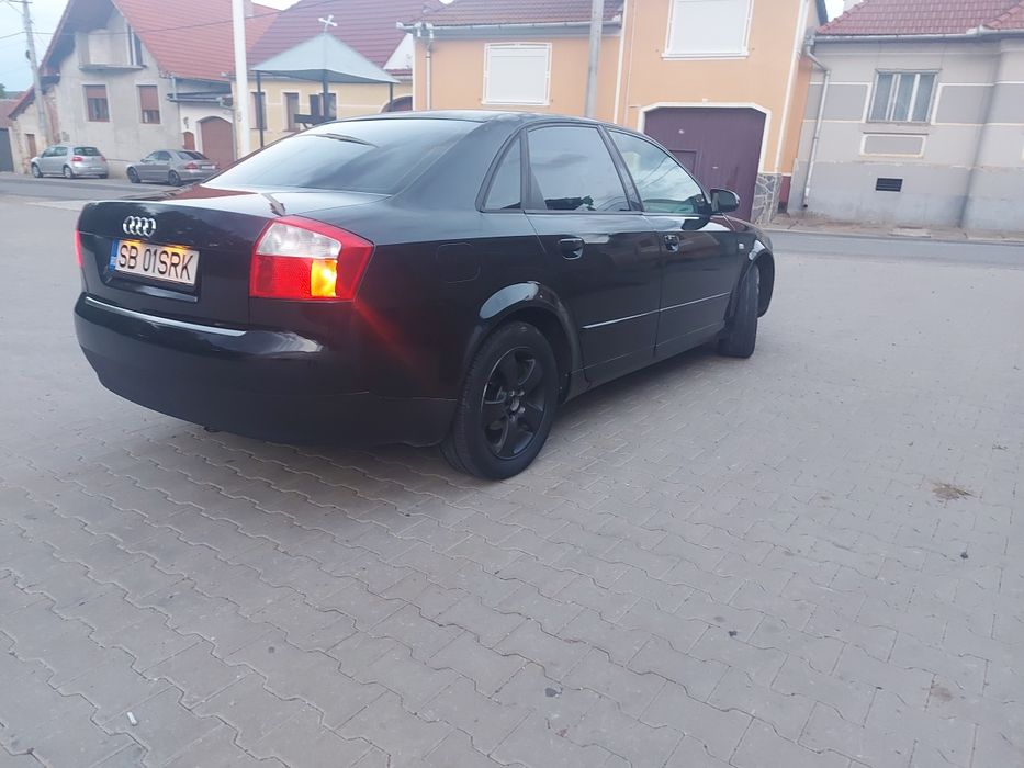 Vând Audi a4 b6 1.9 TDI. Preț
