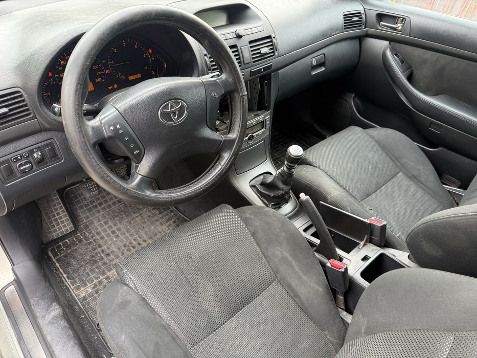 Тойота Авенсис 2,2 д-кат 177кс на части/Toyota Avensis 2.2 d-cat 177ks na chasti