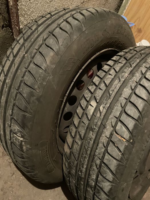 Гуми с джанти 195/65/15. 91V