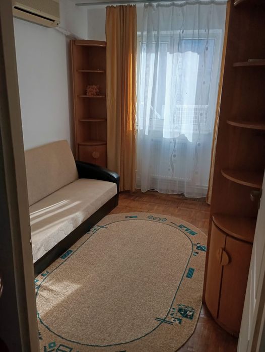 Închiriez apartament 3 camere