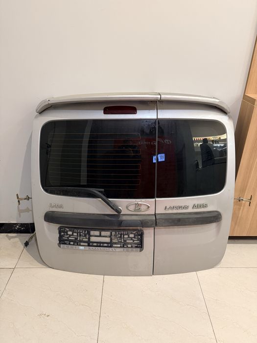 Продам двери на Ларгус оригинал