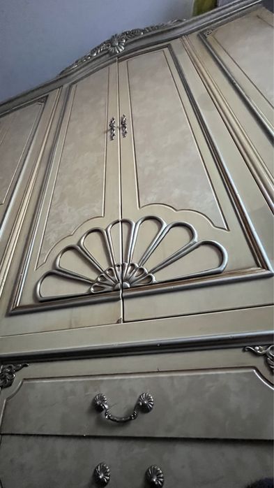 Шкаф и комод срочно продам