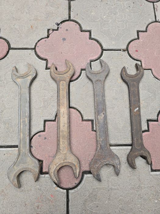 Ключи гаечные разные дрель