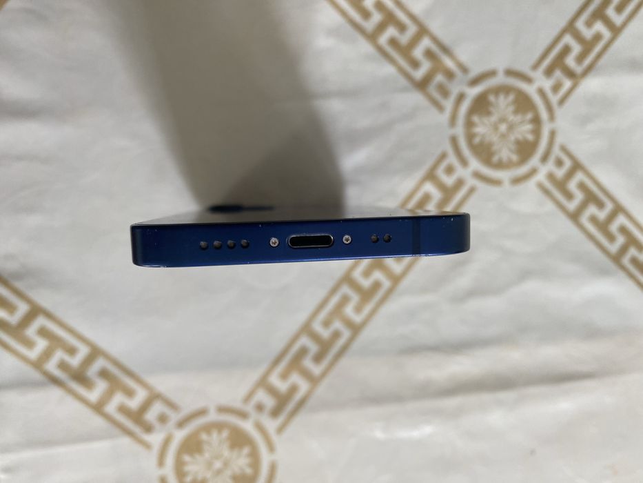 Iphone продаётся