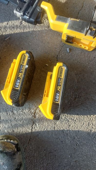 Pistol cuișoare  Dewalt DCN680D2 18V