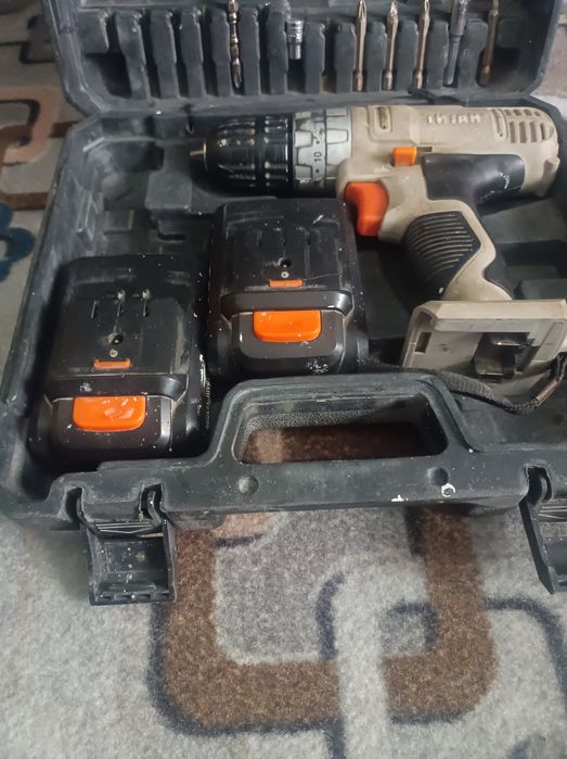 Шуруповёрт шуруповёрт