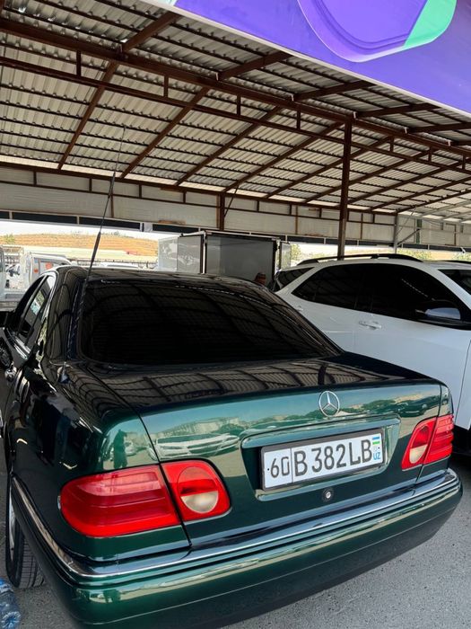 Mercedes 210, 2.2 объём двиготель