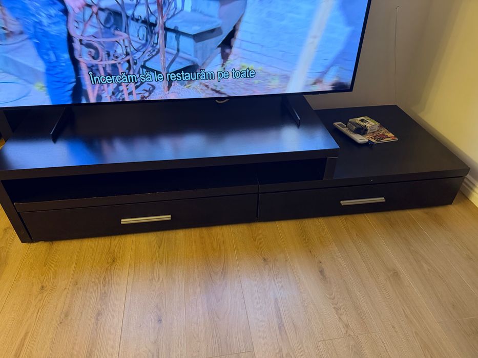 Mobila de living Mobexpert si Ikea