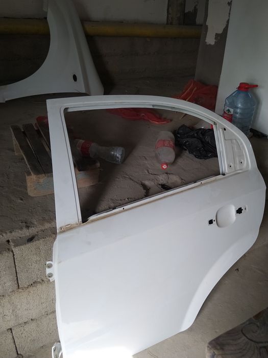 Nexia 3 kuzov sotiladi