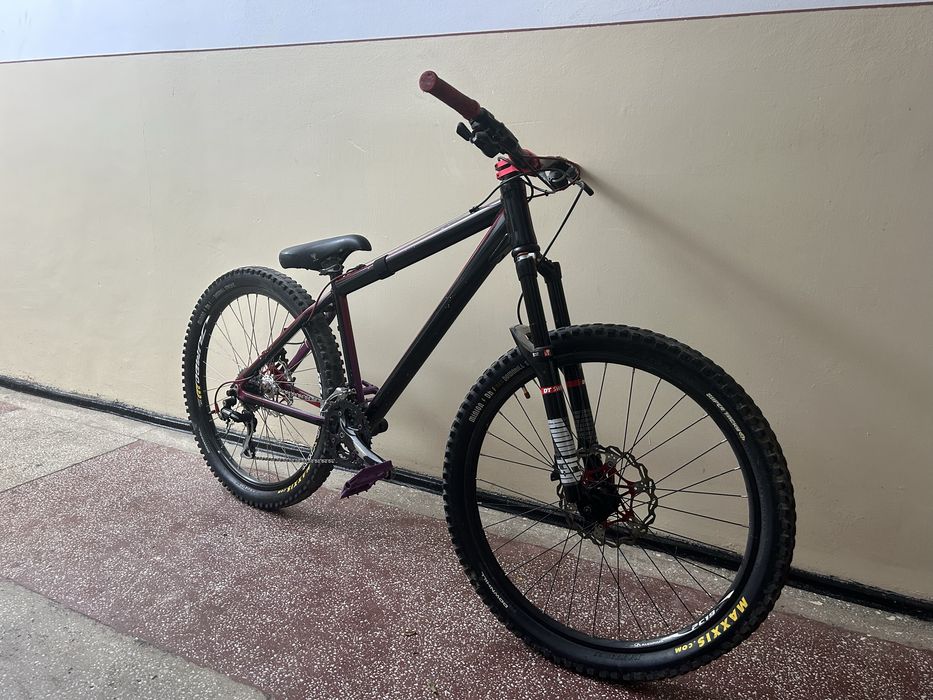 Bicicleta de tip Mountain bike