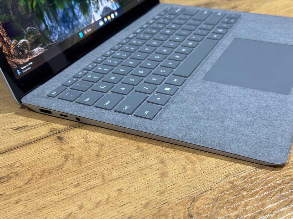 Microsoft Surface Laptop 4