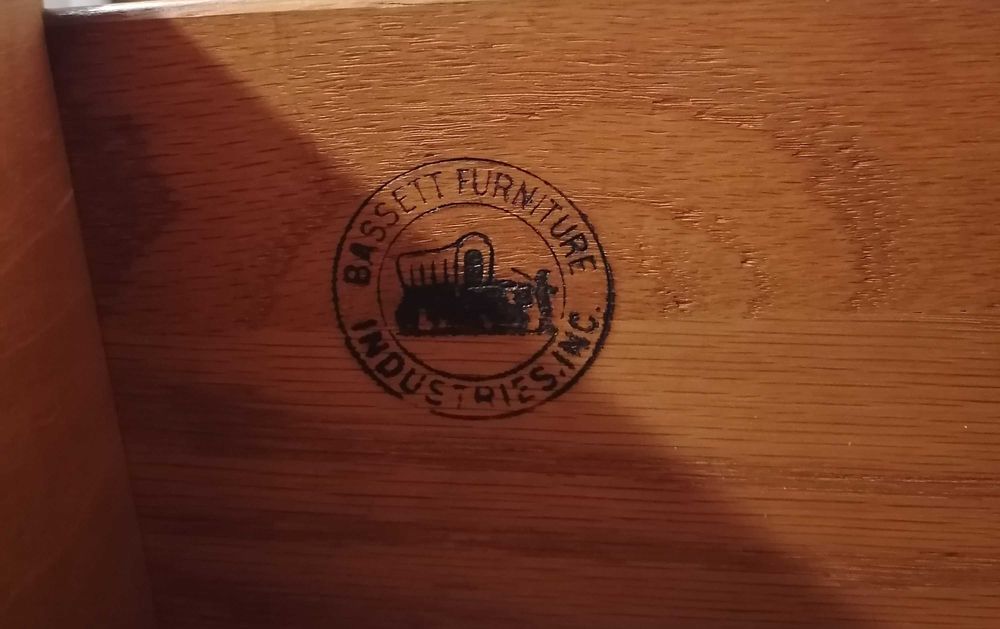 Comoda veche design BASSETT FURNITURE stil Mid Century  (1960) /Dulap