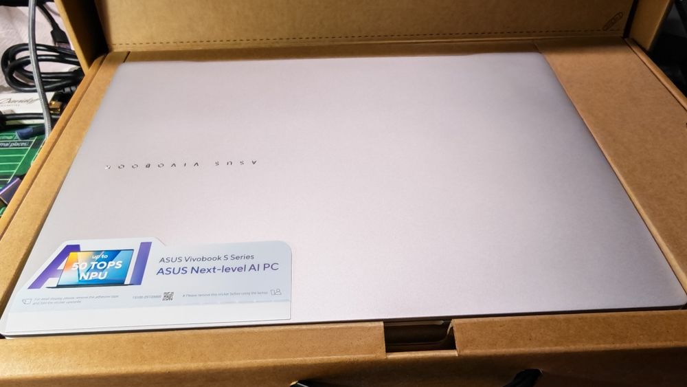 ASUS Vivobook S14, M5406WA, AMD Ryzen AI 9 HX370, 32GB RAM, 1TB SSD