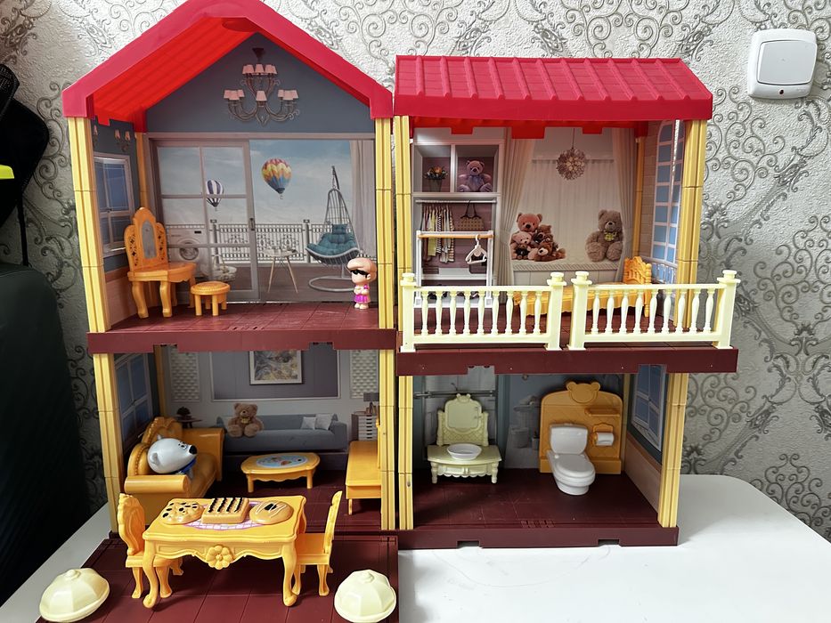 Продам кукольный домик