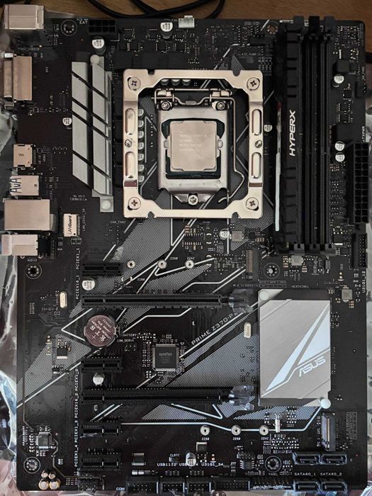 Продам Intel core i5 8600K + материнская плата + кулер