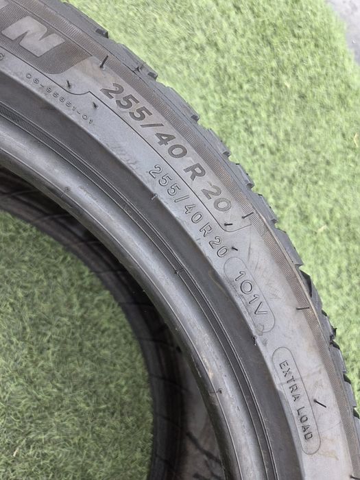 255 40 20 Michelin