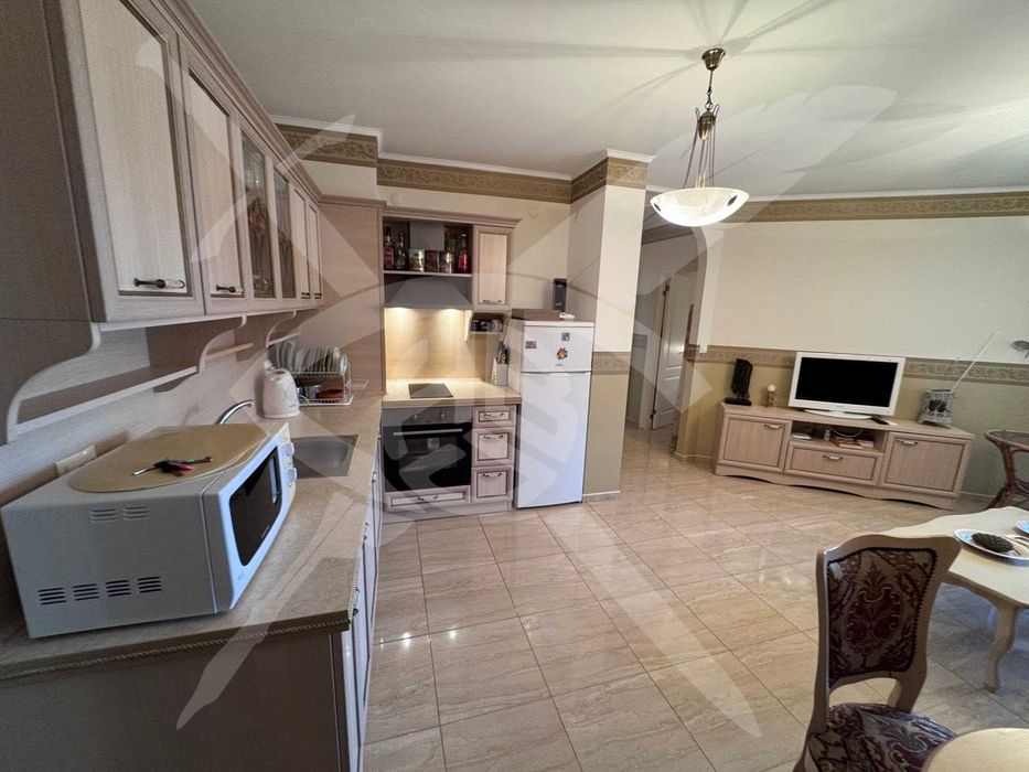 Продава се Тристаен апартамент в София, Хладилника - 82 кв.м за 1659 €/кв.м - Снимка #3