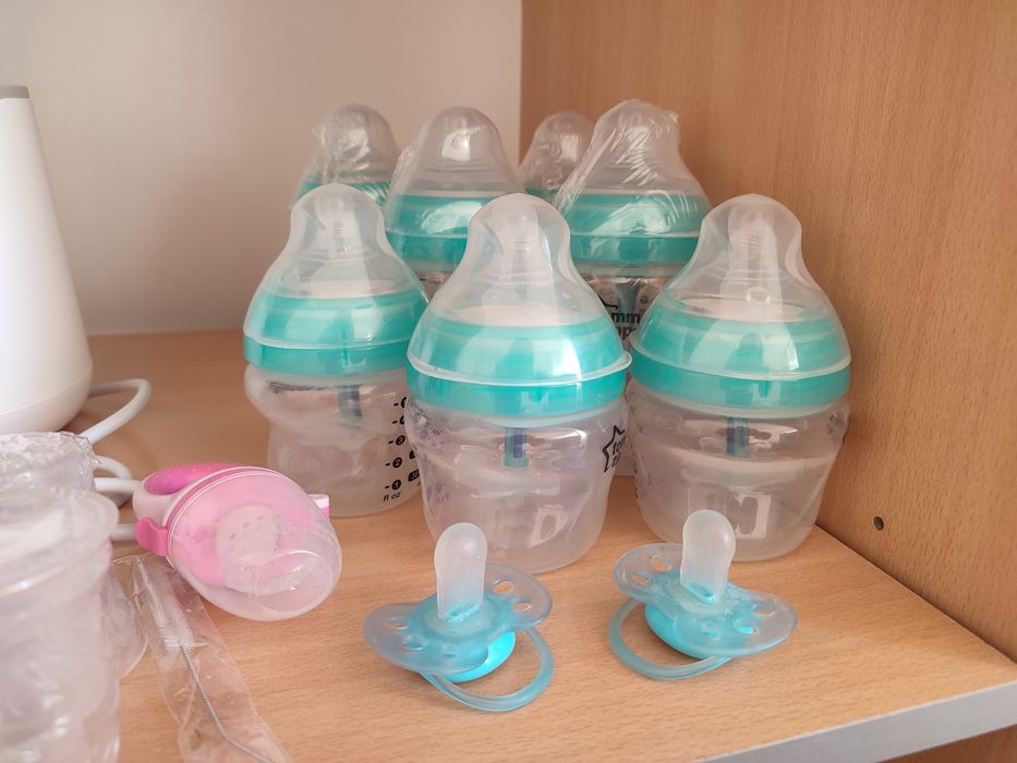 Set biberoane anticolici Tommee Tippee