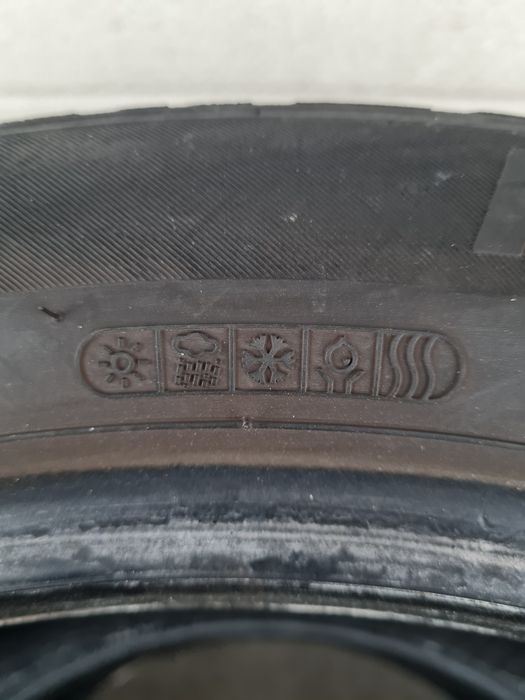Всесезонни гуми 2 броя HANKOOK Kinergy4S 215 50 R17 дот 2720