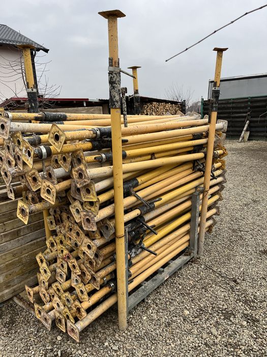 Inchiriez: panouri doka, popi metalici, grinzi, schela