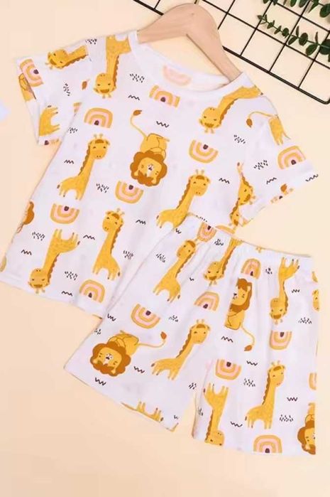 Детска пижама 140