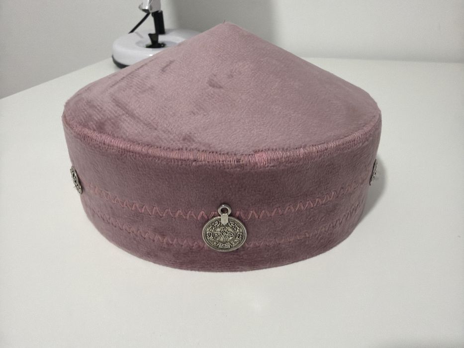 Продам тақия в хорошем состоянии.