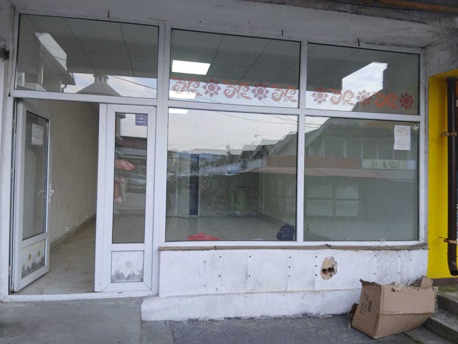 DE INCHIRIAT - Spatiu Comercial 40 mp - Ultra Vizibil - Dragasani