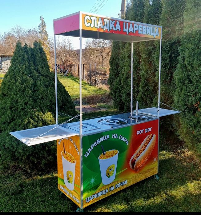 Количка за царевица на пара, царевица на кочан, хот дог