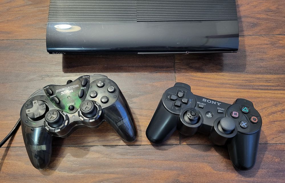 PS3 modat, 500 gb + 2 controllere + multe jocuri playstation 3 (GTA 5, Fifa 19, Minecraft, etc)