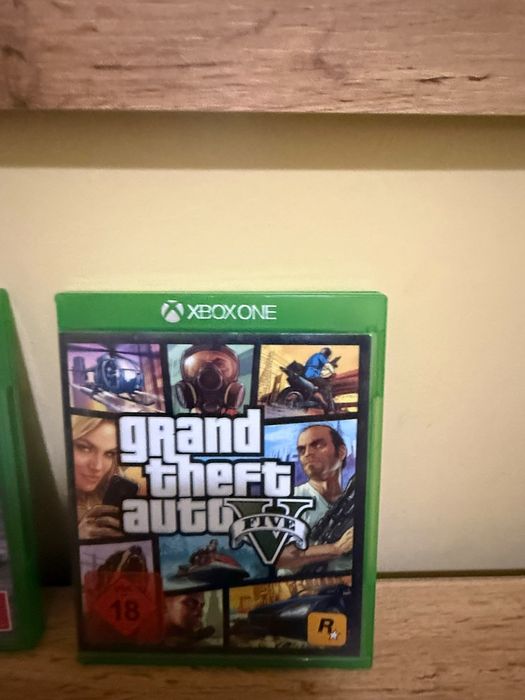 Xbox One S със Волан и педали