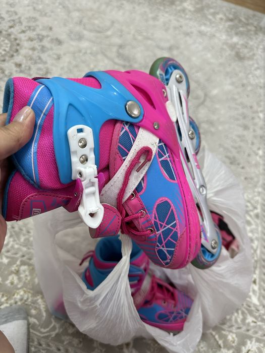 Продам ролики для девочки розового цвета