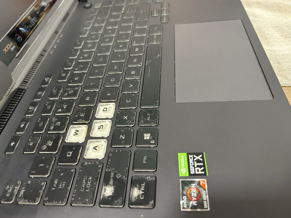Vand laptop asus rog g15