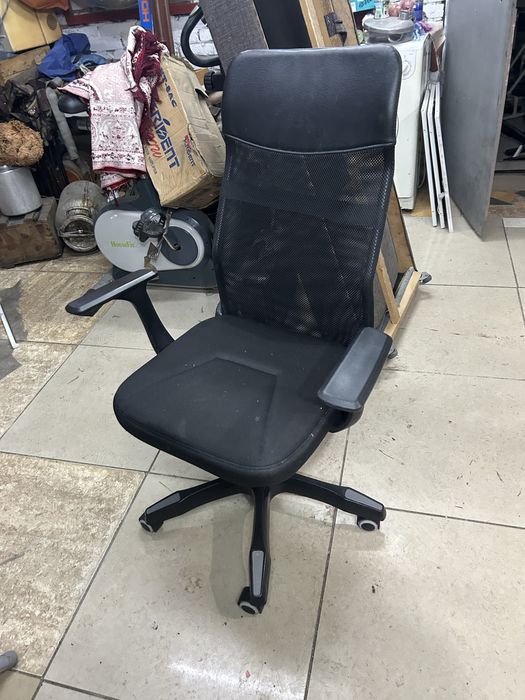 Продам офисное кресло