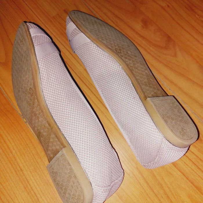 Ниски обувки - пепел от рози