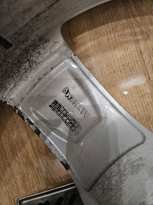 Джанти AUDI 18 " 8Jx18H2 ET31 + Гуми KUMHO WinterCraft WP52 245/40/R18