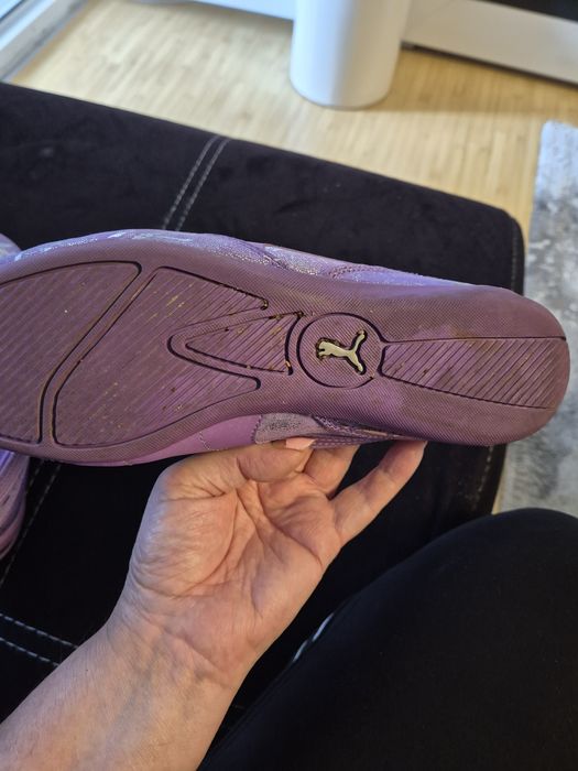 Продавач маратонки Puma