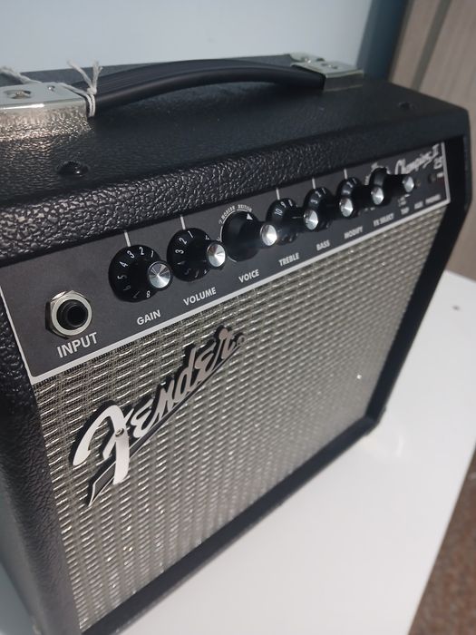 Усилвател за китара Fender Champion II 25 (кубе, комбо)