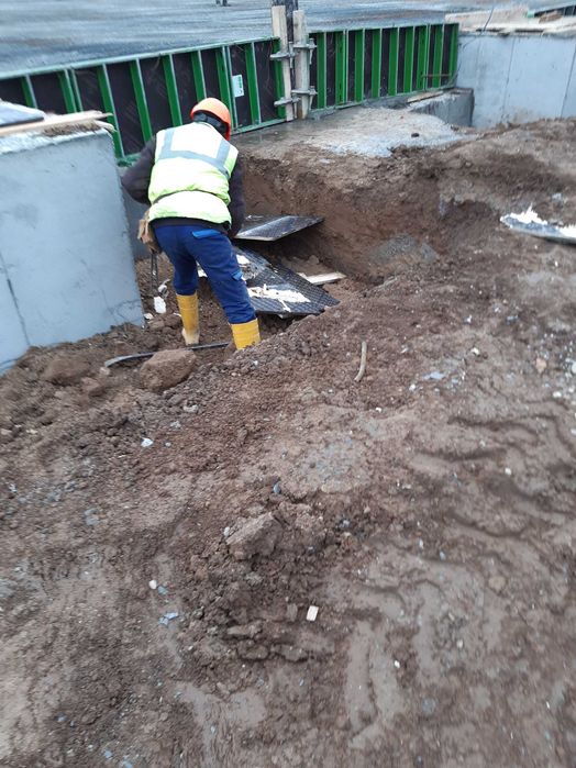 Oferim Servici de Curățenie Scări de bloc pe santiere in apartamente