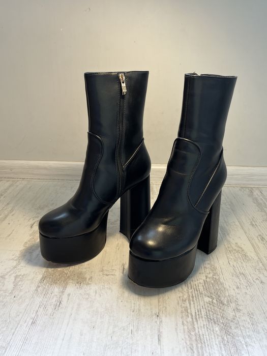 Lamoda боти с висок ток и платформа