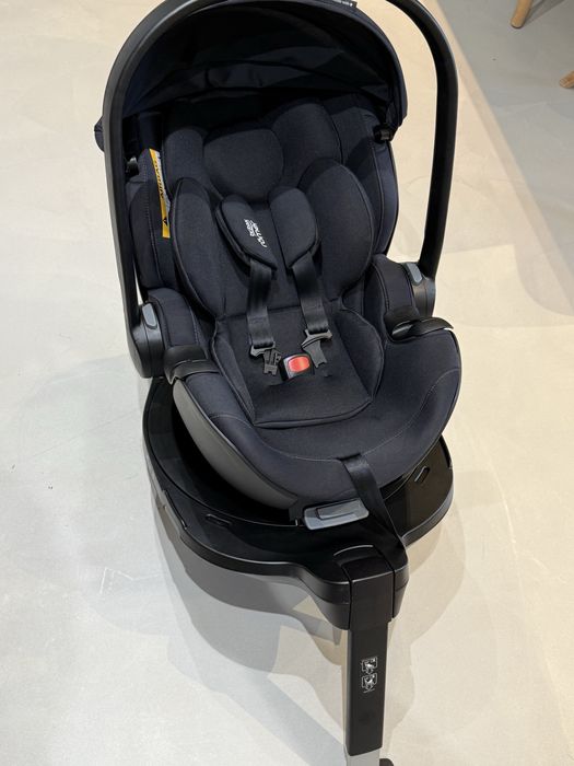 Pachet Scoica  BABY SAFE PRO Britax Romer + baza ISOFIX