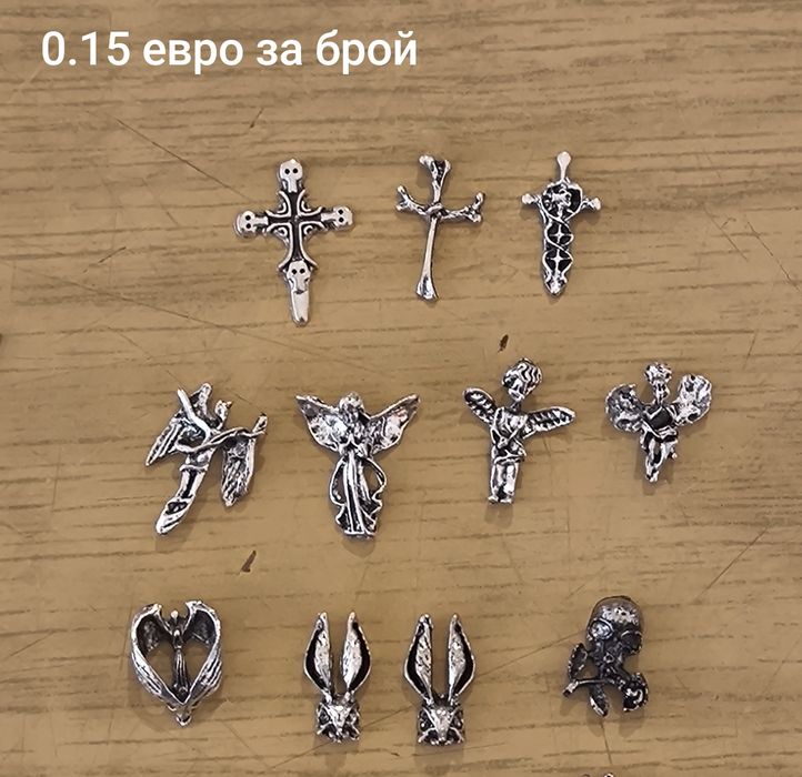 Готик маникюр и мъниста