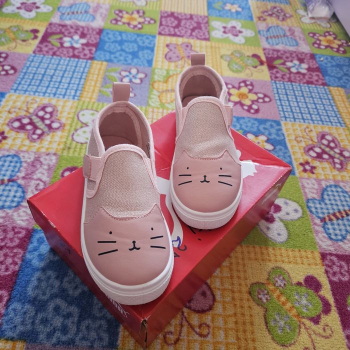 Tenisi fete roz Sinsay