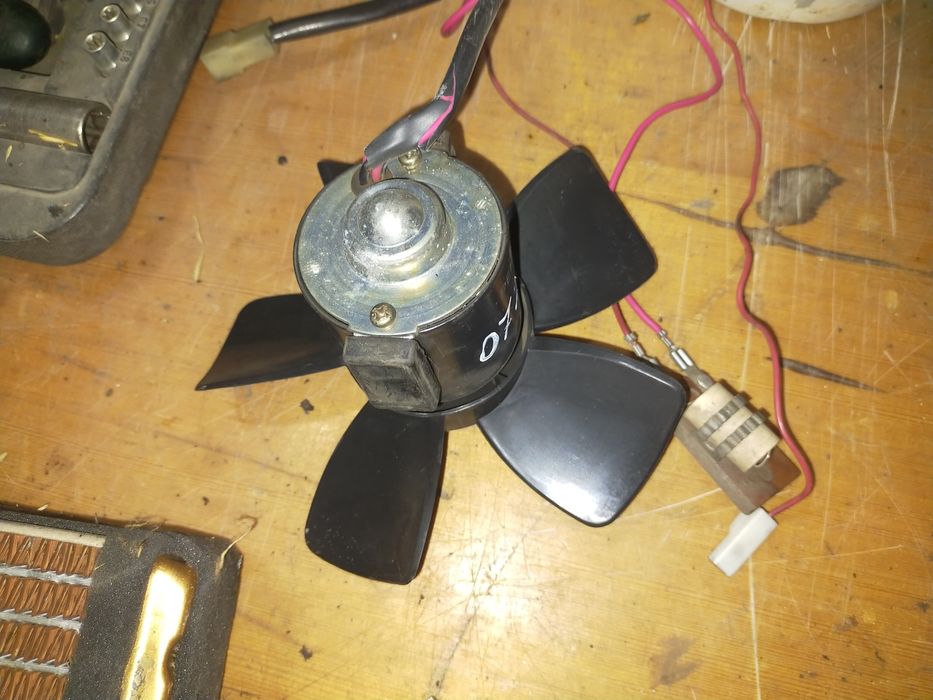 Двигатель, коробка, капот, стекло, редуктор,