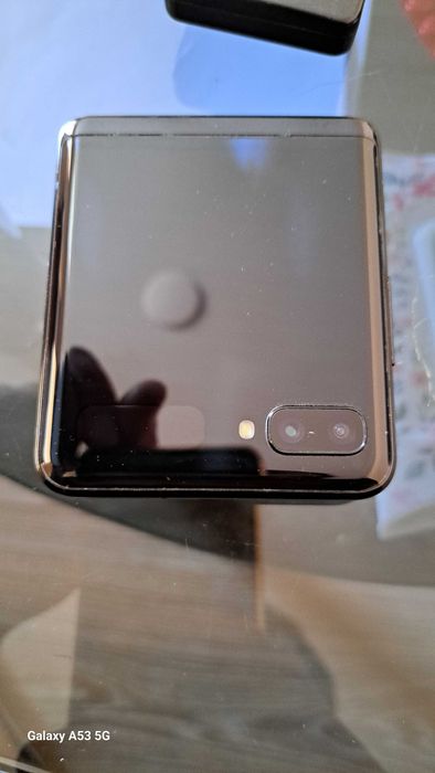 Samsung Z flip 2 sotiladi