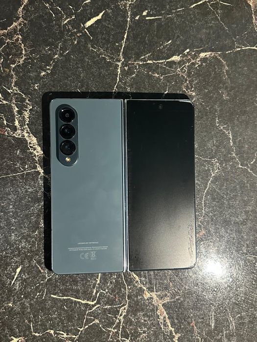 Samsung Z Fold 4